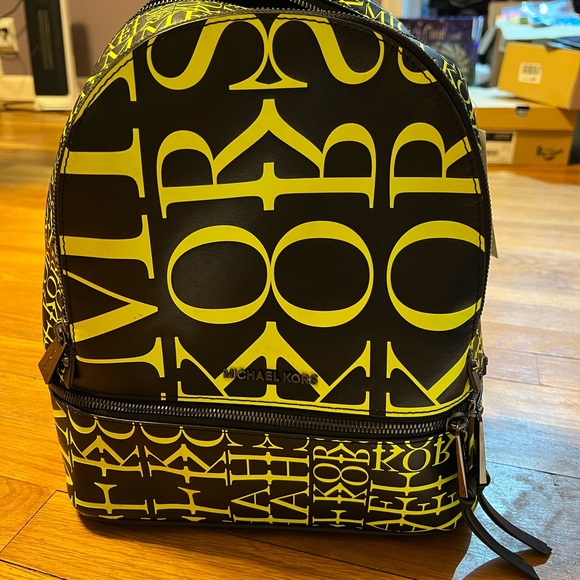 Michael Kors Rhea backpack and Billie Trainers - Picture 4 of 9